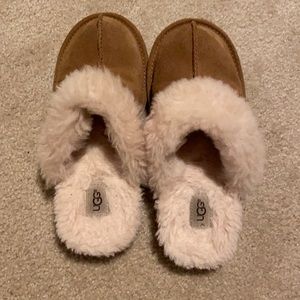 Kid Ugg Slippers size 3